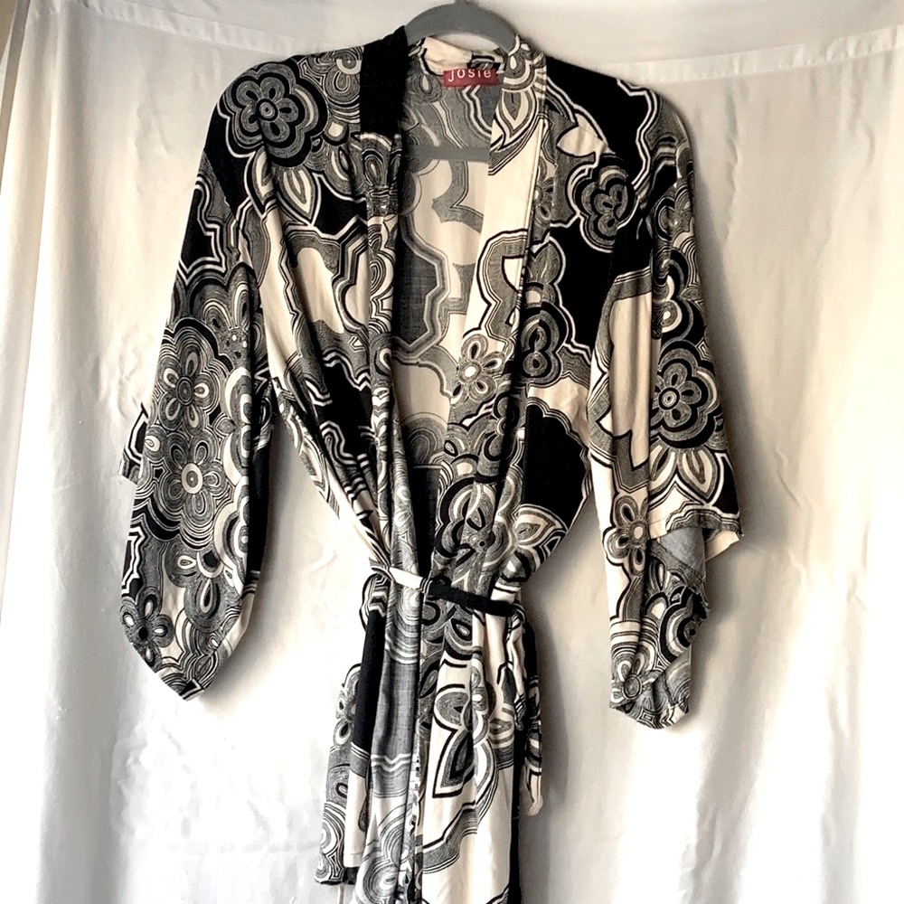 Josie Natori Kimono Robe one size 100% Rayon